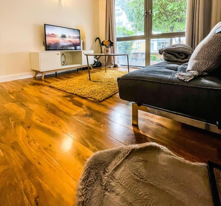 Central + Gym + Pool + Parking * Londra